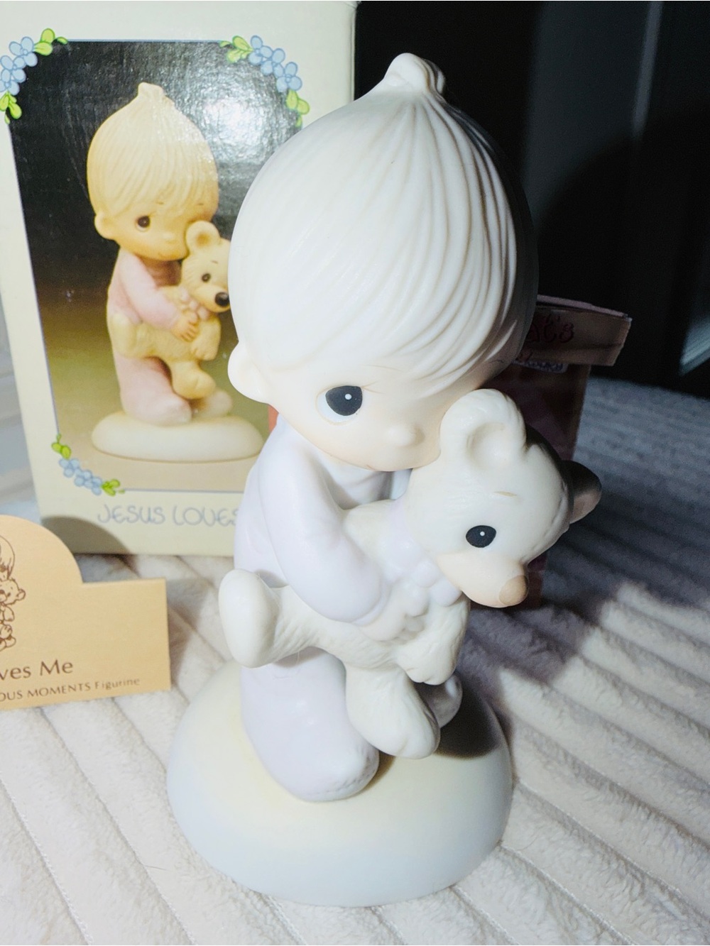 1978 Precious Moments 'Jesus Loves Me' Figurine with Bear Original Tag & Box 💝 - Picture 2 of 4